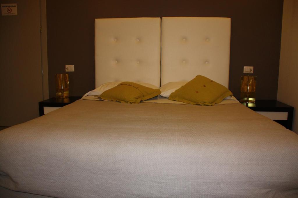 Bcomfort Hotel Cagliari Phòng bức ảnh