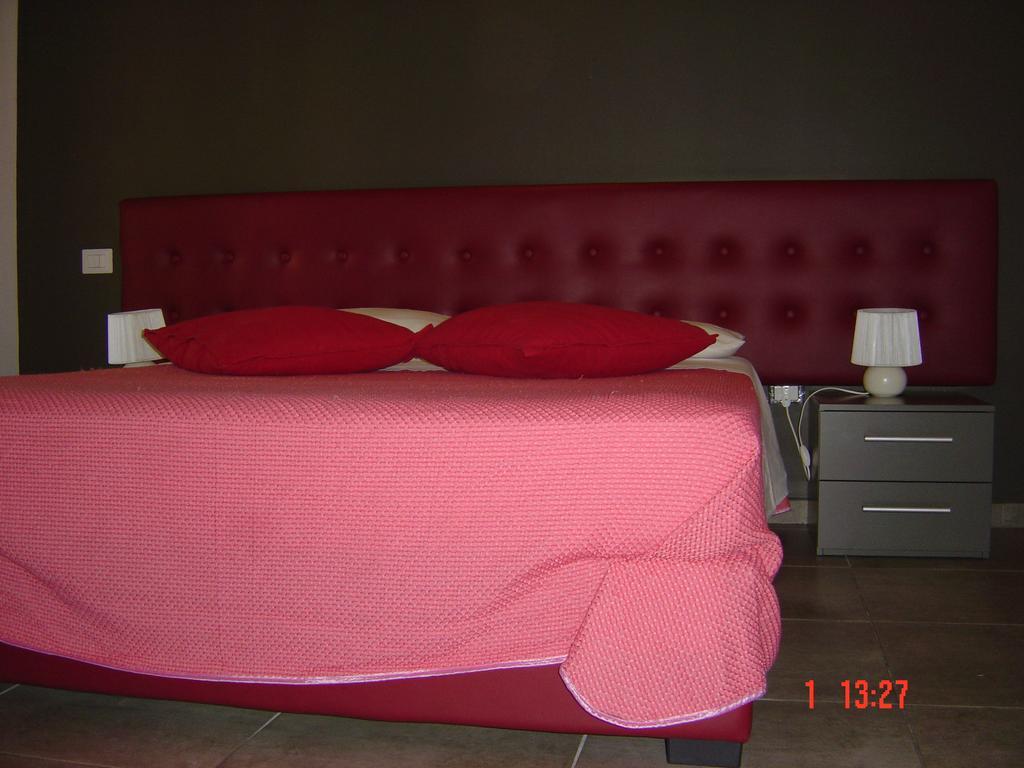 Bcomfort Hotel Cagliari Phòng bức ảnh